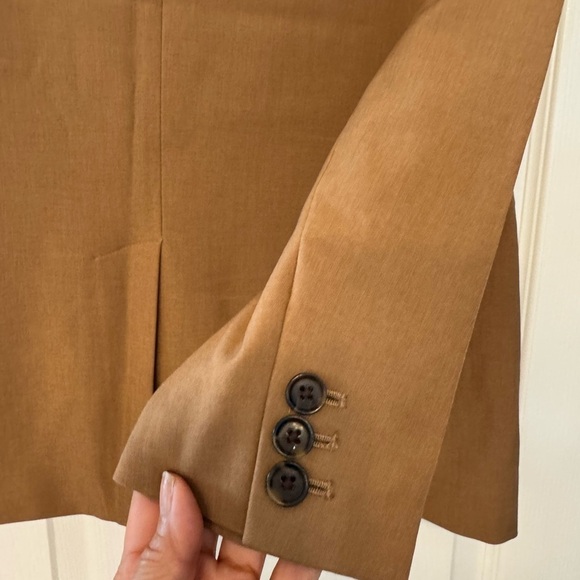 Brown Women's Blazer by Banana Republic 🪴price firm🪴 - Picture 6 of 9